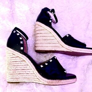 Stylish Black Wedge Sandals with Stud Accents